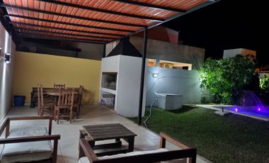 VENDO O PERMUTO!  Complejo de Duplex más una casa de 2 dormitorios.