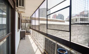 Venta  4 ambientes c/dependencia y guardacoche