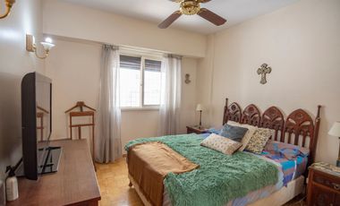 Venta  4 ambientes c/dependencia y guardacoche