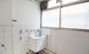 Venta  4 ambientes c/dependencia y guardacoche