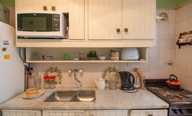 Venta  4 ambientes c/dependencia y guardacoche