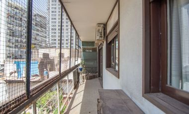 Venta  4 ambientes c/dependencia y guardacoche