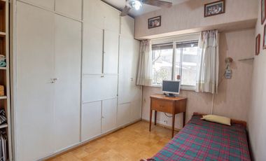 Venta  4 ambientes c/dependencia y guardacoche