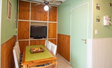 Venta  4 ambientes c/dependencia y guardacoche