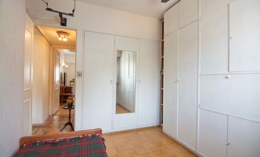 Venta  4 ambientes c/dependencia y guardacoche