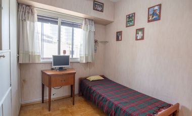 Venta  4 ambientes c/dependencia y guardacoche