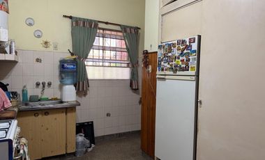VENTA CASA PARA DOS FAMILIAS REMEDIOS DE ESCALADA