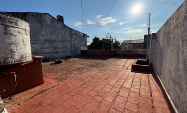 VENTA CASA PARA DOS FAMILIAS REMEDIOS DE ESCALADA