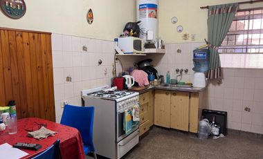 VENTA CASA PARA DOS FAMILIAS REMEDIOS DE ESCALADA