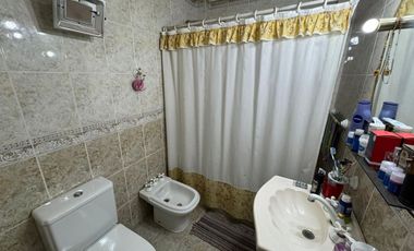 VENTA CASA PARA DOS FAMILIAS REMEDIOS DE ESCALADA