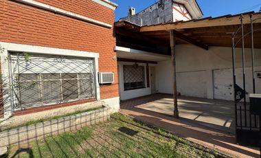 VENTA CASA PARA DOS FAMILIAS REMEDIOS DE ESCALADA