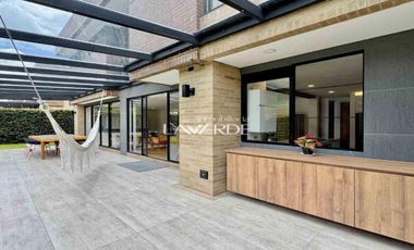 En Renta Exclusiva Casa en Azulejo Entrelomas