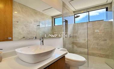 En Renta Exclusiva Casa en Azulejo Entrelomas