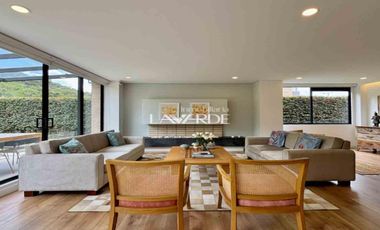 En Renta Exclusiva Casa en Azulejo Entrelomas