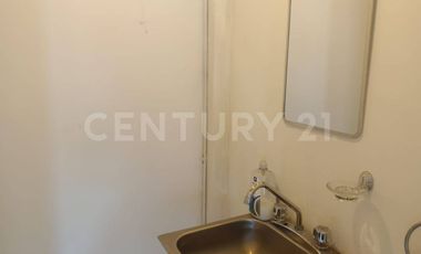 RENTA DE OFICINA, CONSULTORIO O BODEGA A UNA CALLE DE FORJADORES