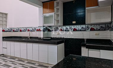 CASA EN REMODELACION EN LOS CEDROS DE CHORRILLOS
