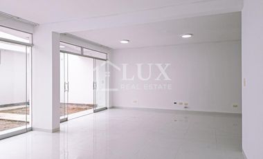CASA EN REMODELACION EN LOS CEDROS DE CHORRILLOS