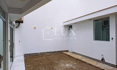 CASA EN REMODELACION EN LOS CEDROS DE CHORRILLOS