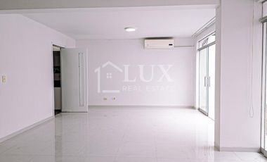 CASA EN REMODELACION EN LOS CEDROS DE CHORRILLOS