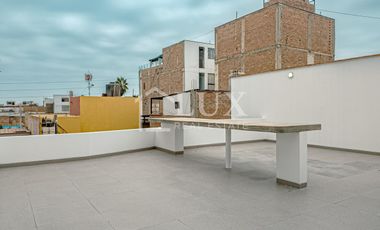 CASA EN REMODELACION EN LOS CEDROS DE CHORRILLOS
