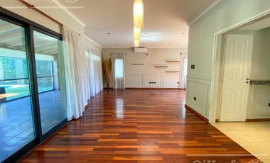 Casa en venta de 5 ambientes en Ombúes de Hudson