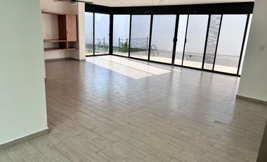 Casa en RENTA en privada Conkal Yucatán