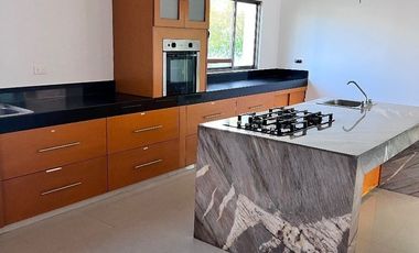 Casa en RENTA en privada Conkal Yucatán