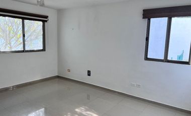 Casa en RENTA en privada Conkal Yucatán