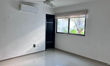 Casa en RENTA en privada Conkal Yucatán