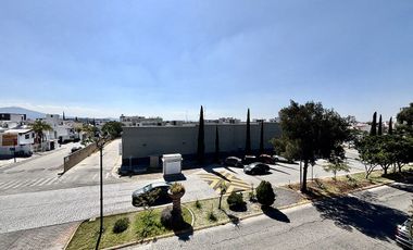 LOCAL COMERCIAL EN RENTA EXCELENTE UBICACIÓN PLAZA MASTER MILENIO III  QRO.