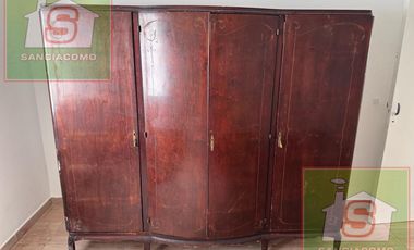 DEPTO tipo CASA 3 amb con patio y cochera. TEMPERLEY