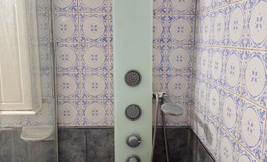 DEPTO tipo CASA 3 amb con patio y cochera. TEMPERLEY