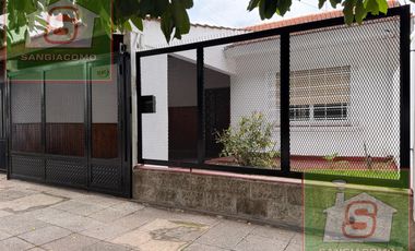 DEPTO tipo CASA 3 amb con patio y cochera. TEMPERLEY