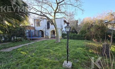 CASA EN VENTA 132 BIS ESQUINA 467