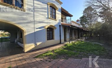 CASA EN VENTA 132 BIS ESQUINA 467