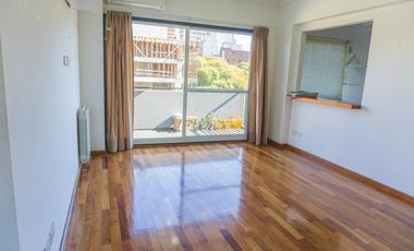 Departamento 2 Ambientes al Frente con Balcón - Caballito - Av. Pedro Goyena