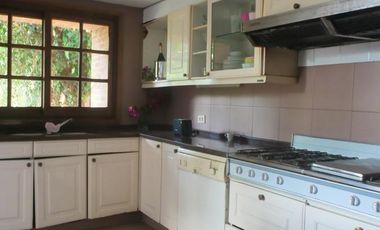 BANFIELD-CHALET 3 PLANTAS-4 DORMITORIOS