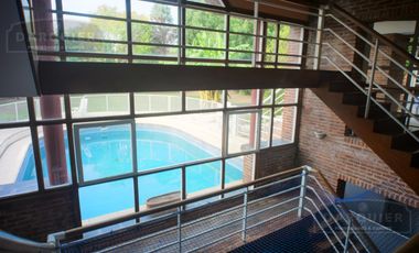 BANFIELD-CHALET 3 PLANTAS-4 DORMITORIOS