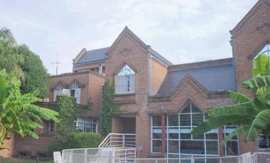 BANFIELD-CHALET 3 PLANTAS-4 DORMITORIOS