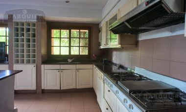 BANFIELD-CHALET 3 PLANTAS-4 DORMITORIOS