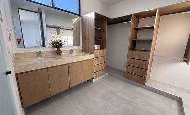 EN VENTA CASA EN TEMOZÓN NORTE