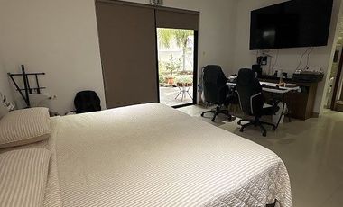 EN VENTA CASA DE 1 PLANTA EN LA REJOYADA CON PANELES SOLARES, KOMCHEN YUCATÁN