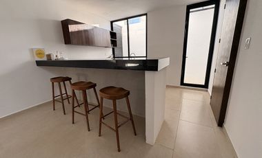 EN VENTA, CASA EN CHOLUL