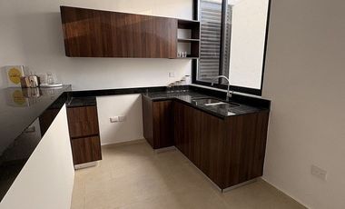 EN VENTA, CASA EN CHOLUL