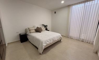 EN VENTA, CASA EN CHOLUL