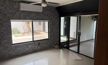 EN VENTA CASA EN CHUBURNÁ, CON CASA DE HUESPEDES MÉRIDA, YUCATÁN