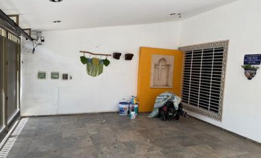 EN VENTA CASA EN CHUBURNÁ, CON CASA DE HUESPEDES MÉRIDA, YUCATÁN