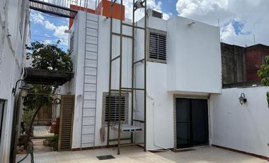 EN VENTA CASA EN CHUBURNÁ, CON CASA DE HUESPEDES MÉRIDA, YUCATÁN