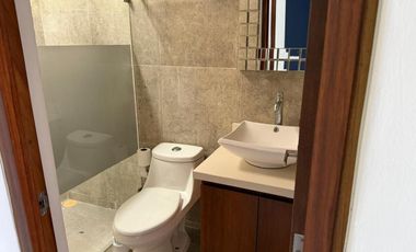 EN VENTA CASA EN CHUBURNÁ, CON CASA DE HUESPEDES MÉRIDA, YUCATÁN