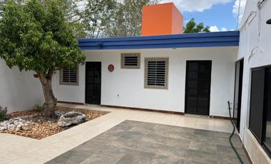 EN VENTA CASA EN CHUBURNÁ, CON CASA DE HUESPEDES MÉRIDA, YUCATÁN